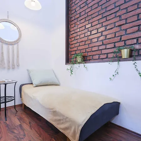 Apartmán Cozy & Spacious Family Near Train Station Bratislava